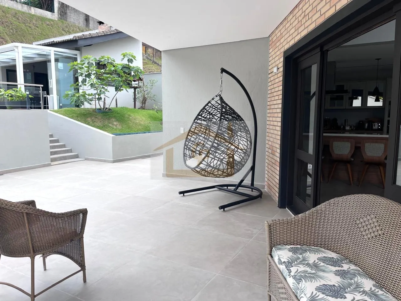Imagem Casa Sustentável de Alto Padrão | 5 Suítes | 550m² | Mobiliada