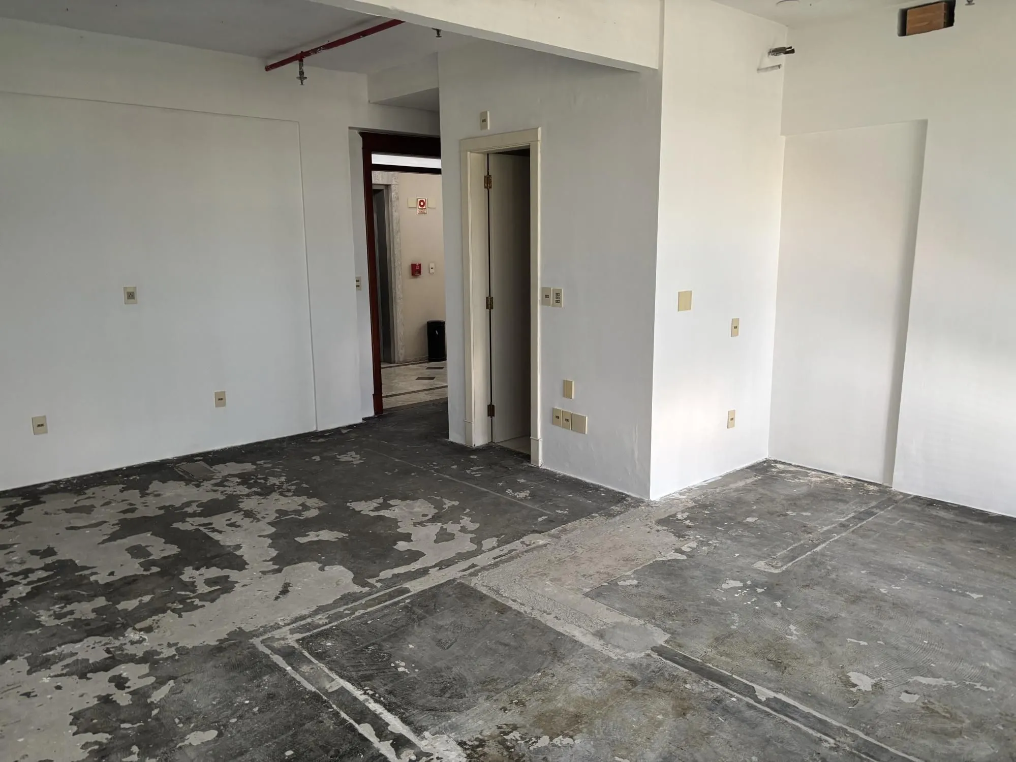 Imagem Vende 7 salas com área privativa de 308,67m² no coração da nova Carlos Gomes