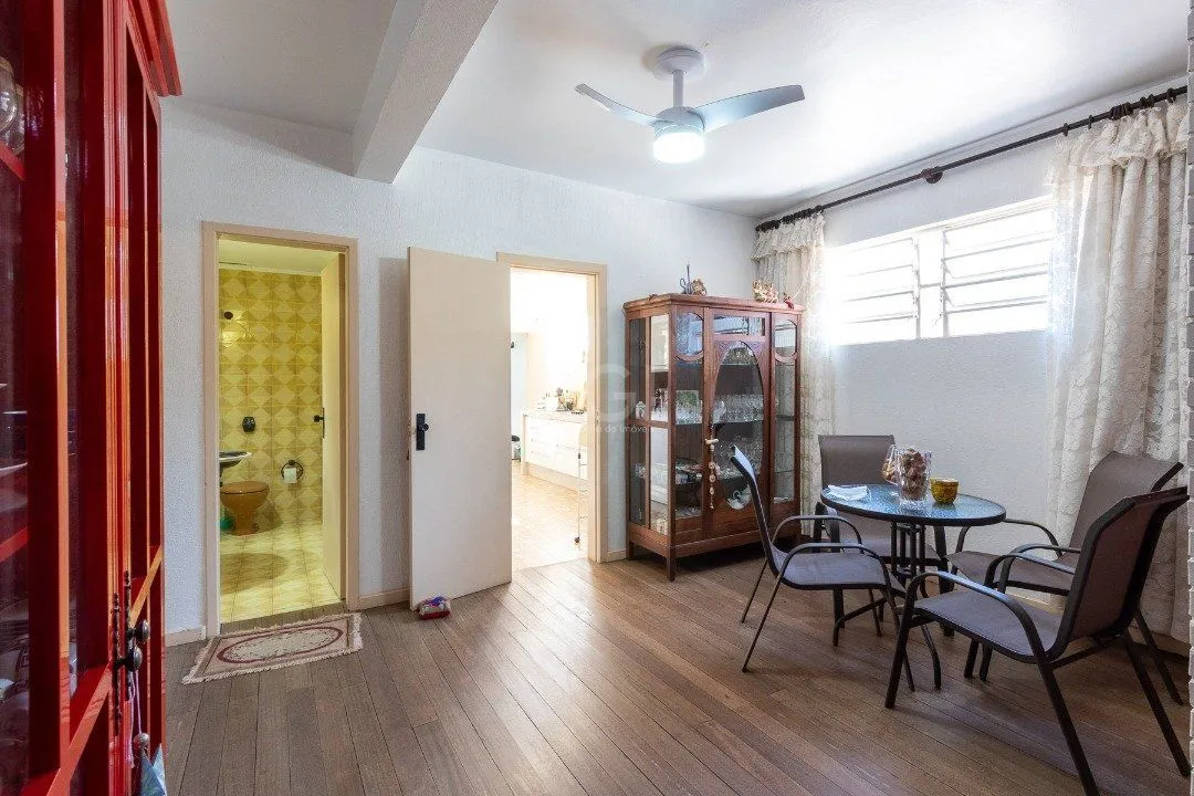 Imagem Casa para Venda - 400m², 5 dormitórios, sendo 2 suites, 4 vagas - Vila Assunção
