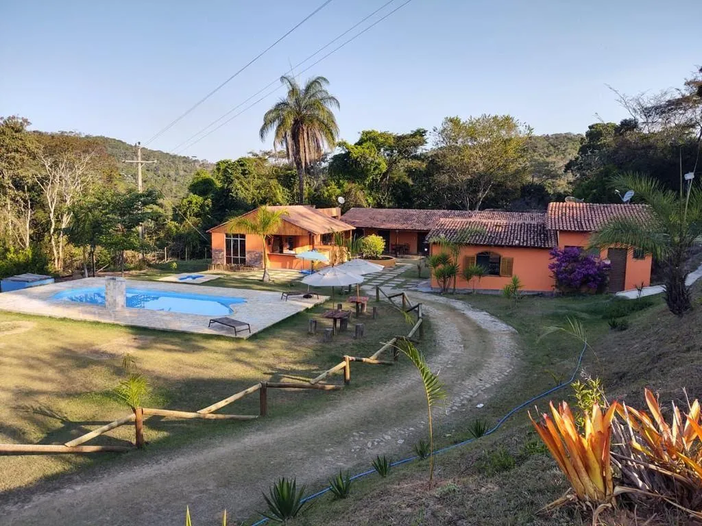 Imagem Vende-se belo sítio em Roças Novas/MG - Terreno com 20.000 m²
