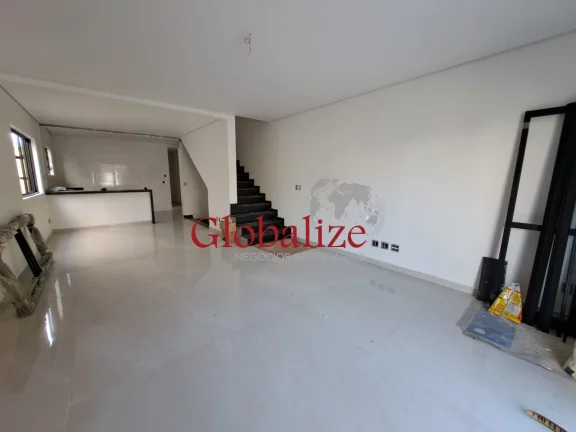 Imagem Casa sobreposta térrea à venda com 100m², 3 suítes, 2 vagas, piscina por R$1.025.000,00 no Embaré em Santos