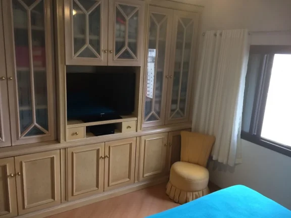 Imagem Apartamento 200 M², 4Q, 4 suítes, 6 banheiros, 4 vagas, 3 salas, lareira, jardim, academia, churrasqueira, piscina, terraço, hidromassagem.