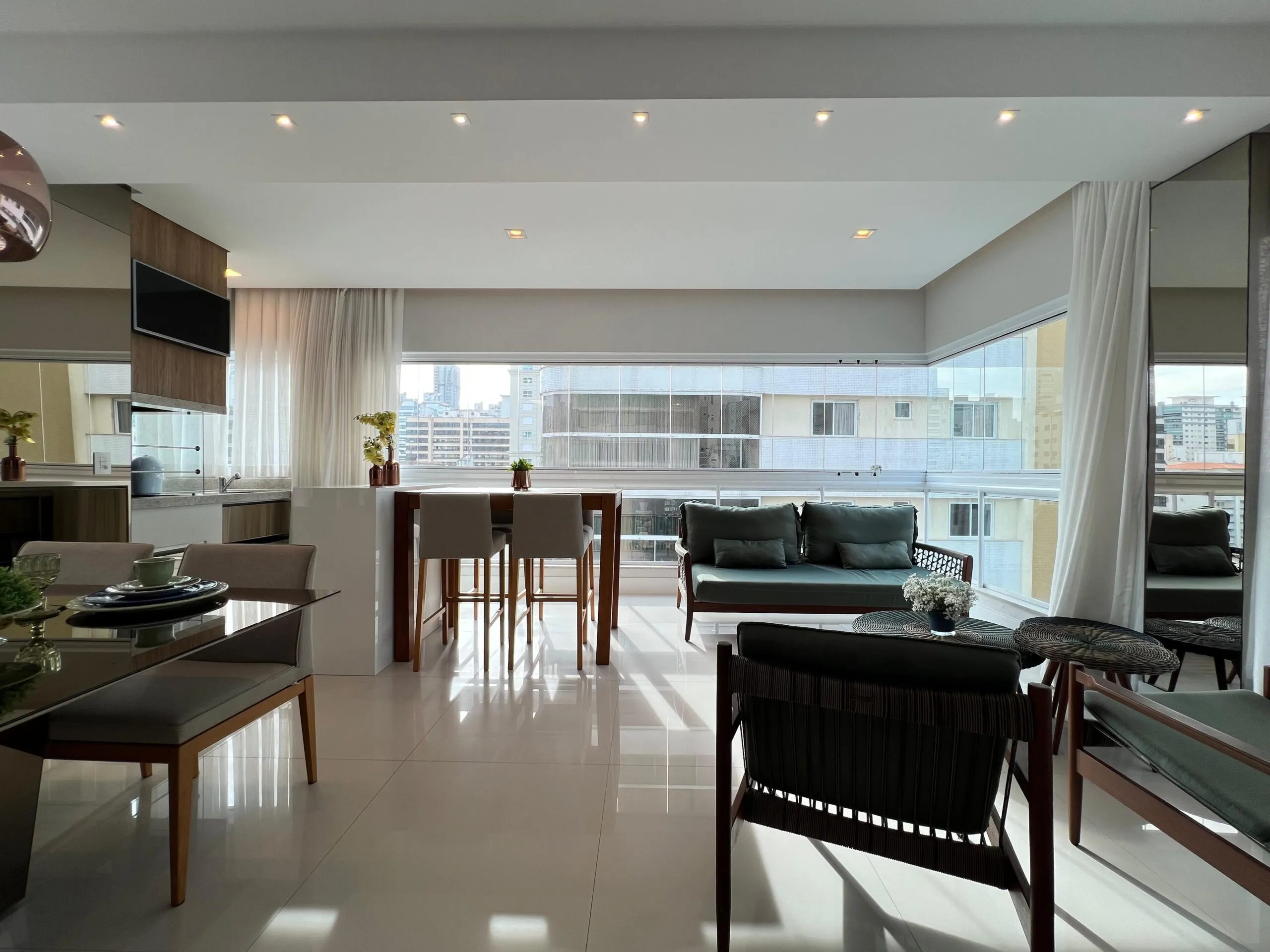 Imagem Apartamento com vista para o mar à venda com 152.72m2 por R$ 3.600.000,00