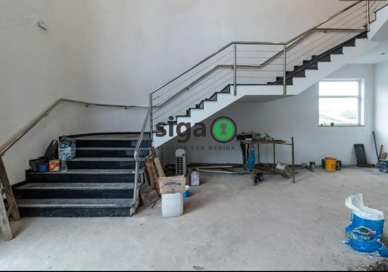 Imagem Sala/Salão Comercial no Piso Superior Área total: 724,32 m²