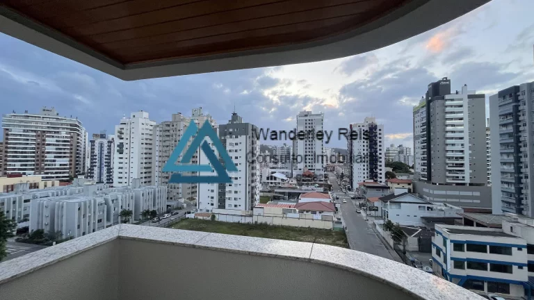 Lindo apto semi mobiliado com 3 dorm. Bairro Campinas São José SC