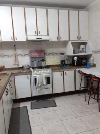 Imagem Sobrado Impecável com 3 Dormitórios e Charme Inaualável!