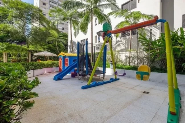 Imagem EDIFÍCIO COLUMBIA - Apto de 280m² (Unidade de Revenda), com localização estratégica em Moema!