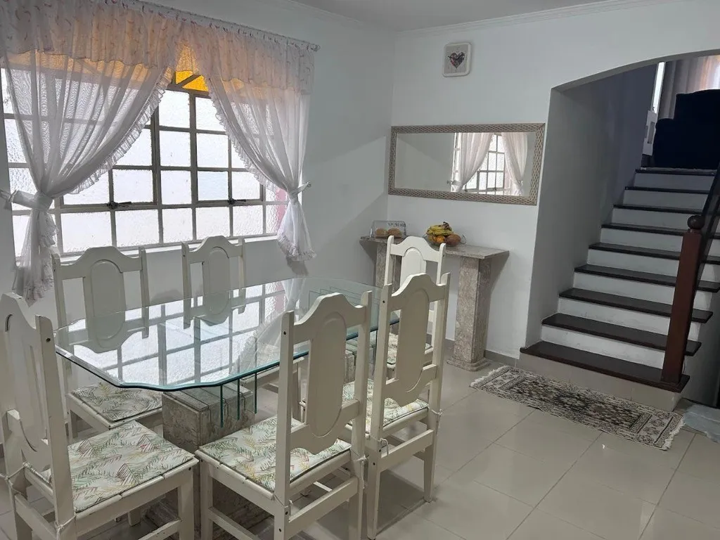Imagem Imperdível casa à venda em Santo André-SP, Vila Humaitá: 3 quartos, 1 suíte, 2 banheiros, 3 vagas - 225m²!