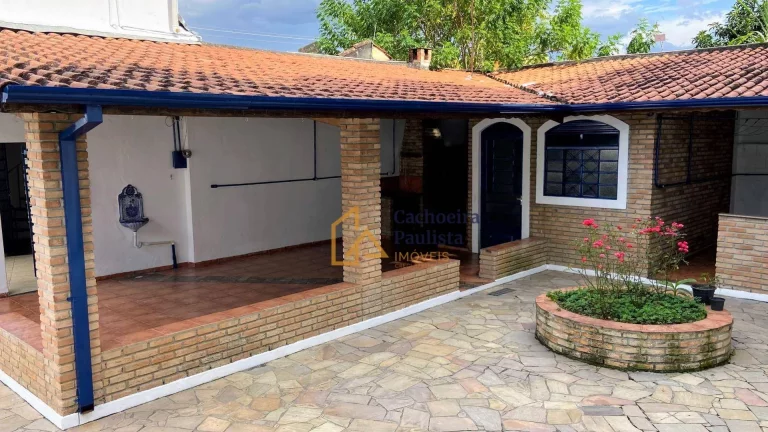 Imagem Casa com 4 dormitórios à venda - Centro - Cachoeira Paulista/SP