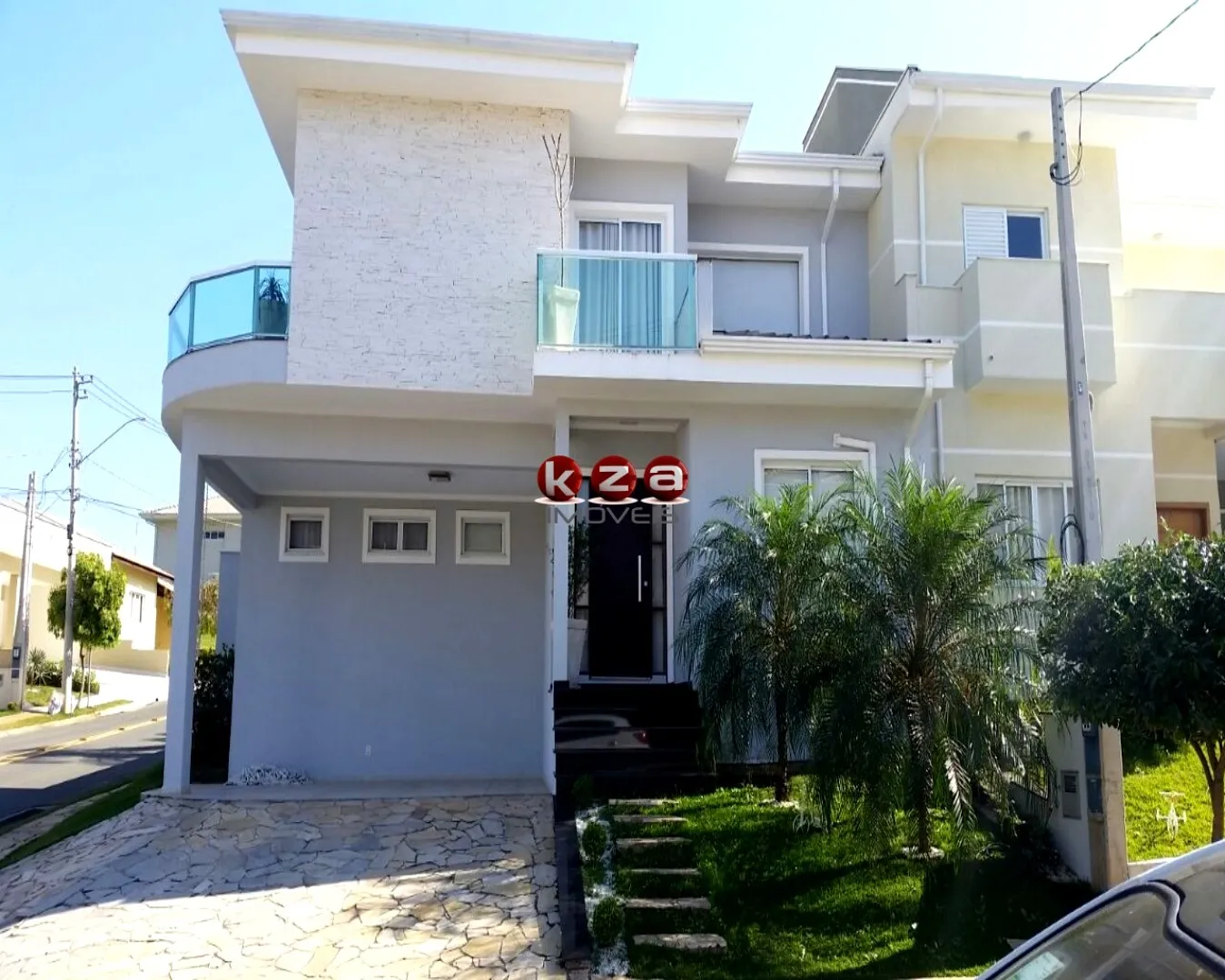 Imagem Casa de luxo em condomínio: 4 quartos, 3 suítes, 2 salas e 230m² em Valinhos-SP. Venha conferir!