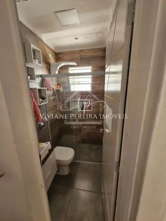 Imagem Casa à venda em Osasco-SP, bairro Santa Maria: 2 quartos, 1 banheiro, 2 vagas de garagem, 125m² de área. ¡Agende sua visita!