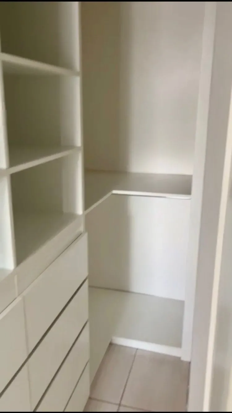 Imagem Oportunidade: Charmosa Casa Sobrado à Venda no Jardim Dois Corações
