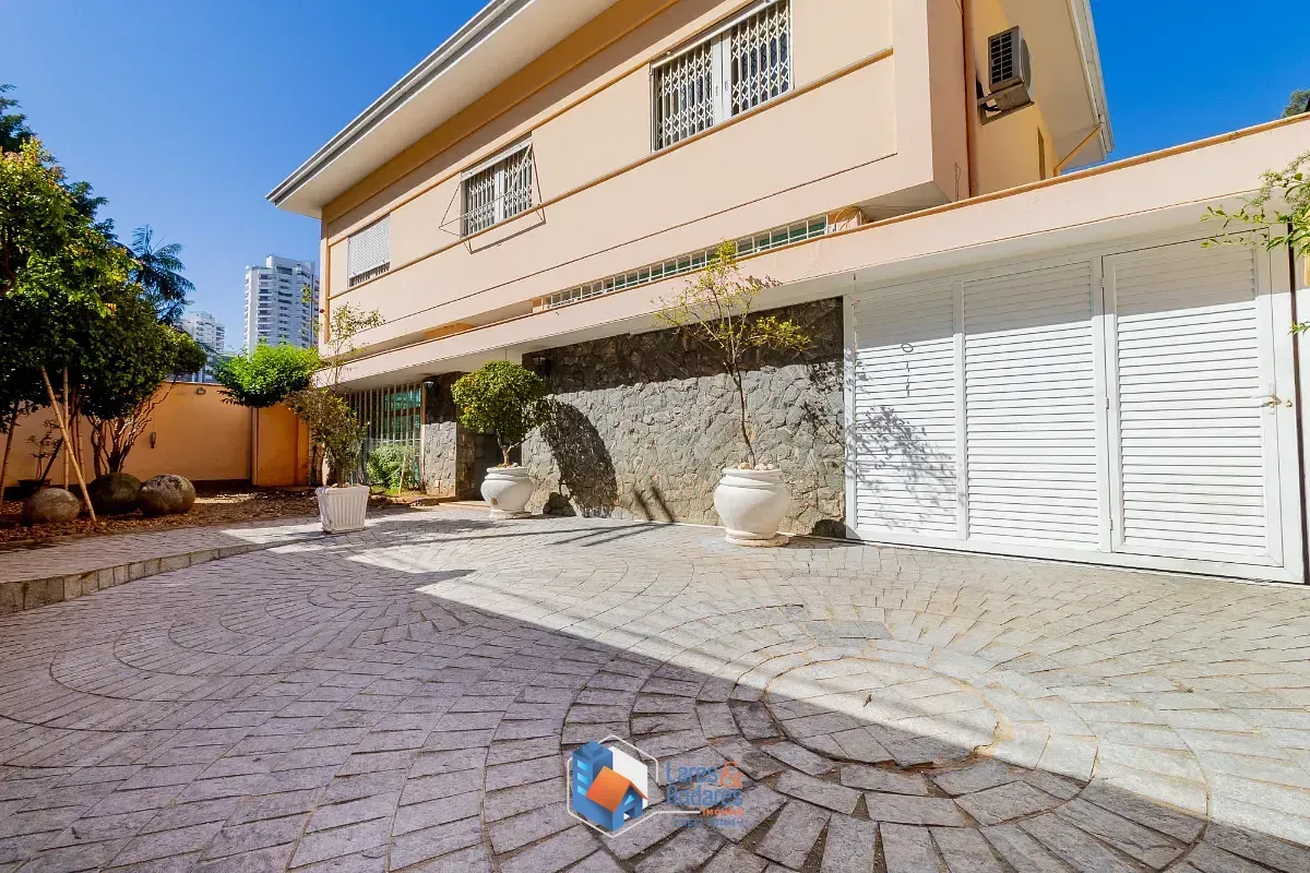 Imagem Casa para venda em Pacaembu com 5 quartos, sendo 3 suítes, 600m²