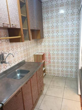 Imagem No bairro Santa Cecilia, térreo de 1 dormitório com pátio.