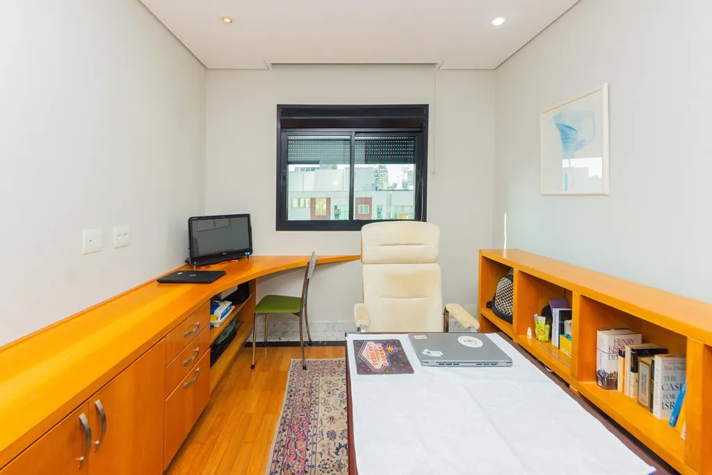 Imagem Apartamento à venda em São Paulo, Campo Belo, com 4 quartos, 242m2