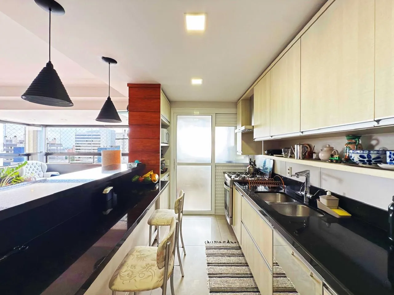 Imagem Apartamento de 3 suítes com 3 vagas, 136 m2 próximo ao Shopping Iguatemi.
