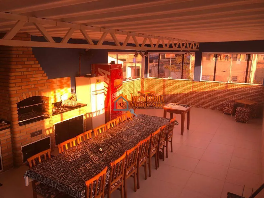 Imagem Sobrado com 3 dormitórios à venda, 300 m² por R$ 820.000,00 - Jardim Giovana - Guarulhos/SP