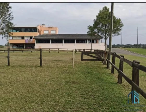 Imagem Sítio/Haras com 52,00 área e 3.000m² área construída, Barracões, 6 casas de funcionários, 29 cocheiras, em Tijucas do Sul - PR