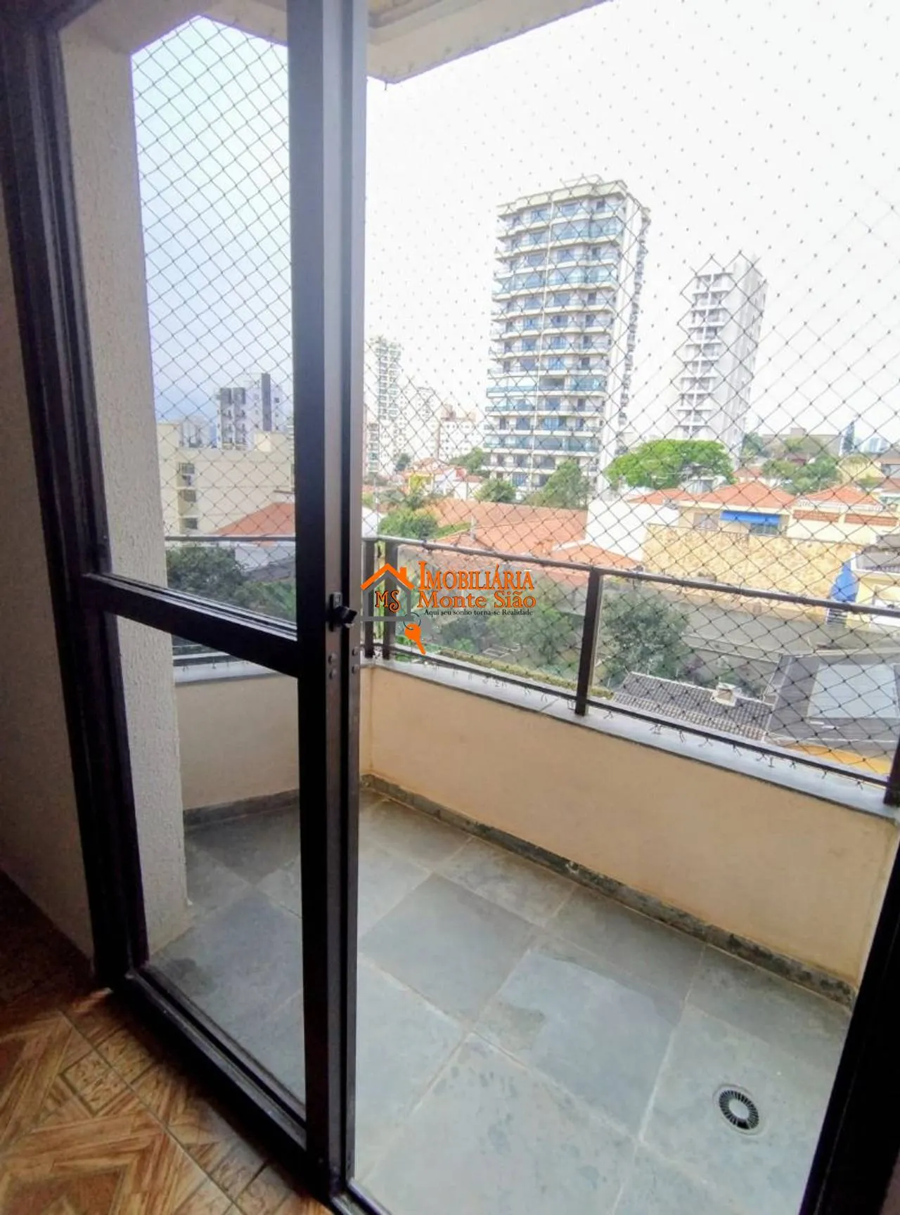 Imagem Apartamento com 2 dormitórios à venda, 76 m² por R$ 449.000,00 - Vila Galvão - Guarulhos/SP