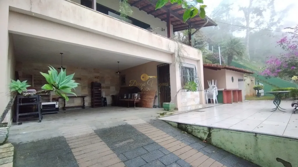 Foto do imóvel Casa para Venda em Teresópolis / RJ em Rua Fausto Coelho Silva