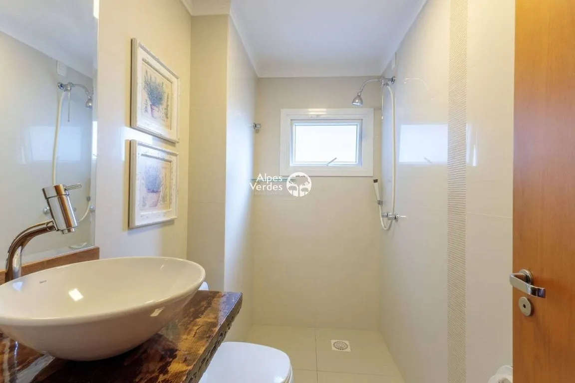 Imagem Vende-se Apartamento, no Centro de Canela-RS, com 3 quartos.