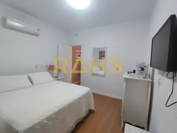 Imagem Buscando um imóvel pronto para Morar! Esse Sobrado Geminado esta localizado no bairro no Costa e Si...