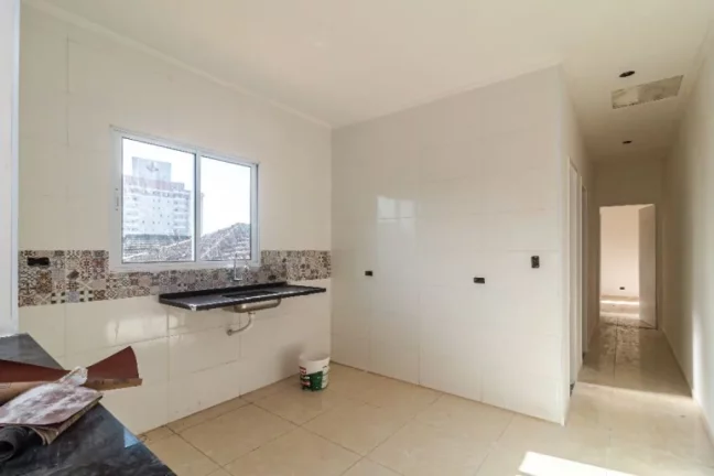 Imagem CASA DE CONDOMINIO NA GUILHERMINA 2 DORMITÓRIOS 1 SUÍTE!!!