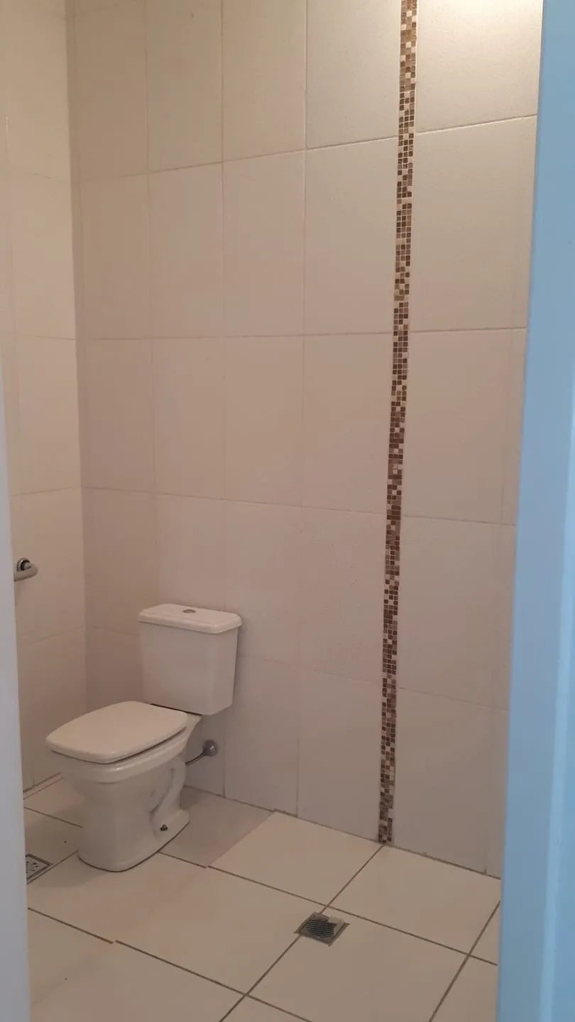 Imagem Casa Comercial no Centro com 2 Dormitórios, Edícula, Acessibilidade, Vaga de Garagem e Ideal para Consultório