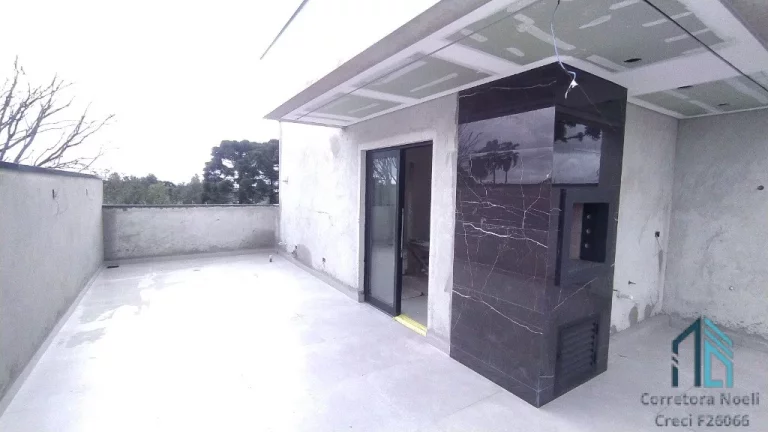 Imagem Sobrado 270 m2, com terraço, 03 quartos c/suíte, 03 vagas no Pinheirinho Curitiba PR