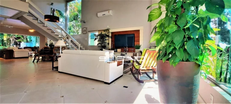 Imagem Casa para à venda na Riviera, com 5 dormitórios sendo 5 suítes, 329m² área construída 3 vagas