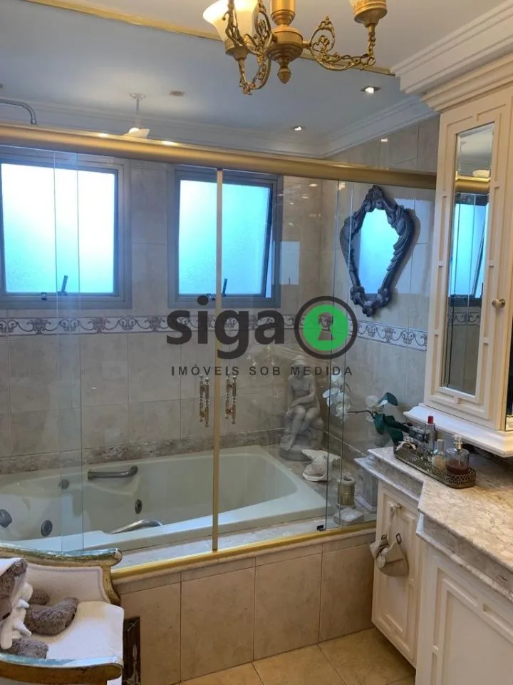 Imagem VENDE no Morumbi, na Vila Suzana, Apartamento de 3 suítes, 3 Vagas e Depósito