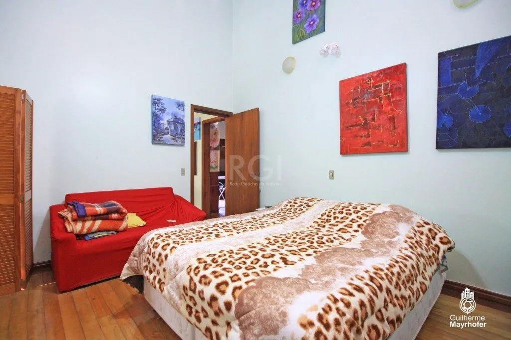 Imagem Casa para Venda - 240m², 4 dormitórios, sendo 3 suites, 6 vagas - Jardim Sabará