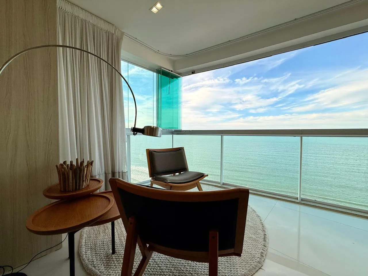 Imagem Apartamento com vista para o mar à venda com 200m2 por R$ 9.300.000,00