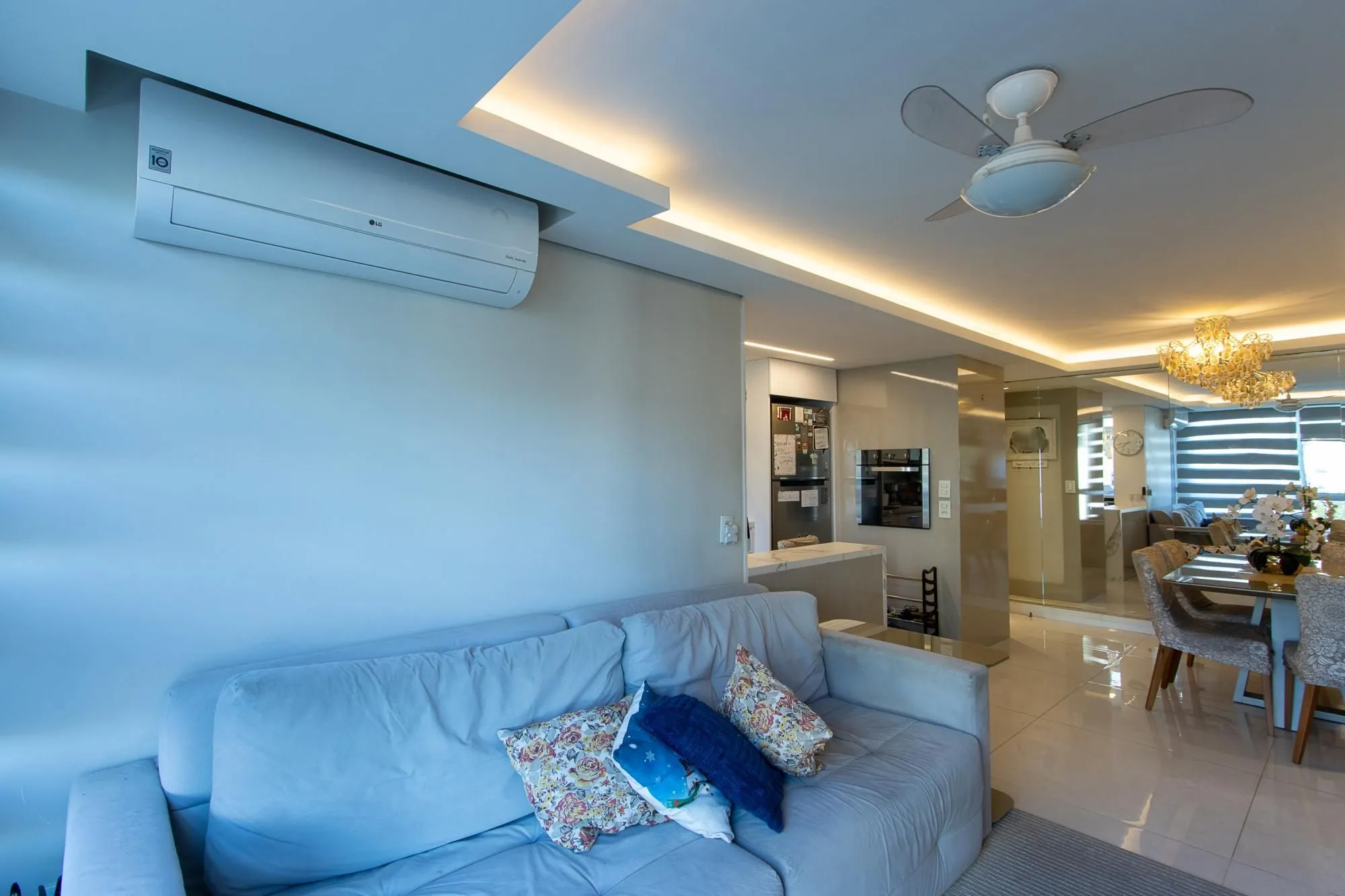 Imagem Apartamento com 2 dormitórios no bairro Cavalhada