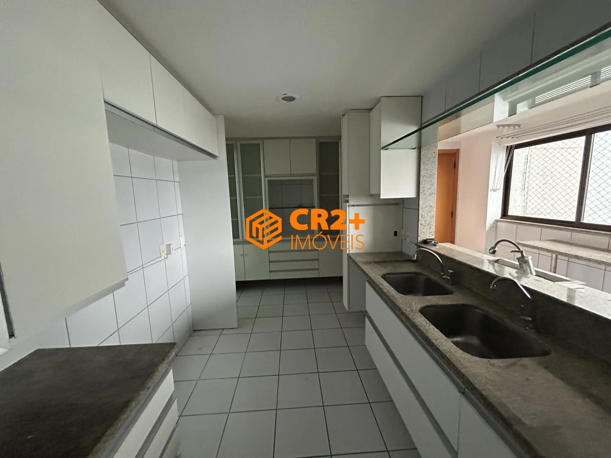 Imagem Alugo apartamento de LUXO na AV Boa Viagem no Pina - 4 suítes e 4 vagas- 275m²