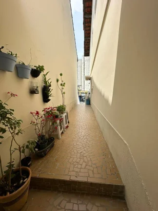 Imagem Sobrado Otima Localizaçao com 150 m² 2 Dormitorios e 2 Vagas de Garagens