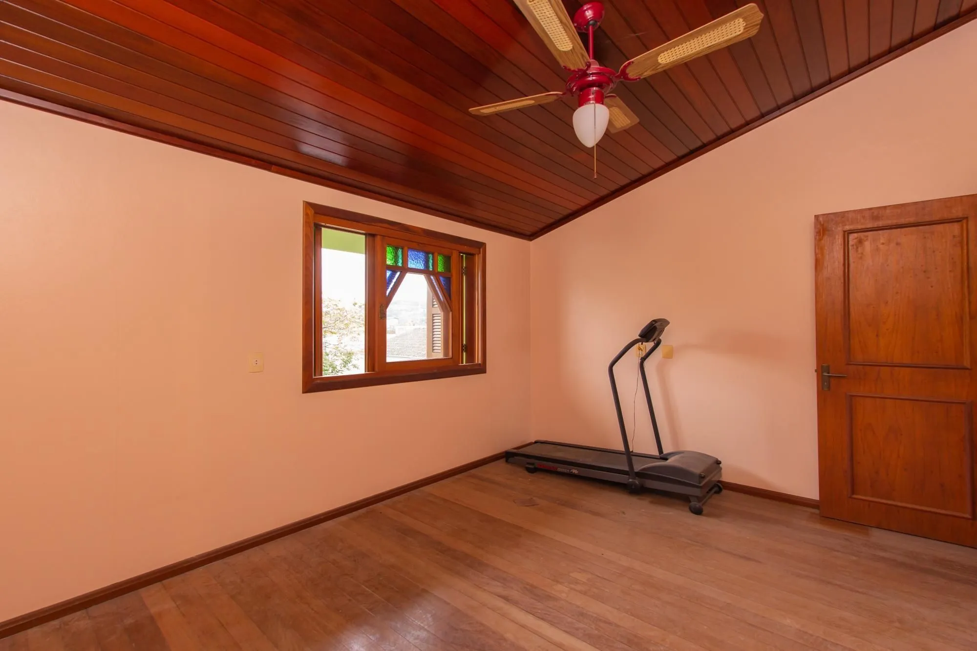 Imagem Casa com 3 quartos e 185m² à venda em Vila Nova