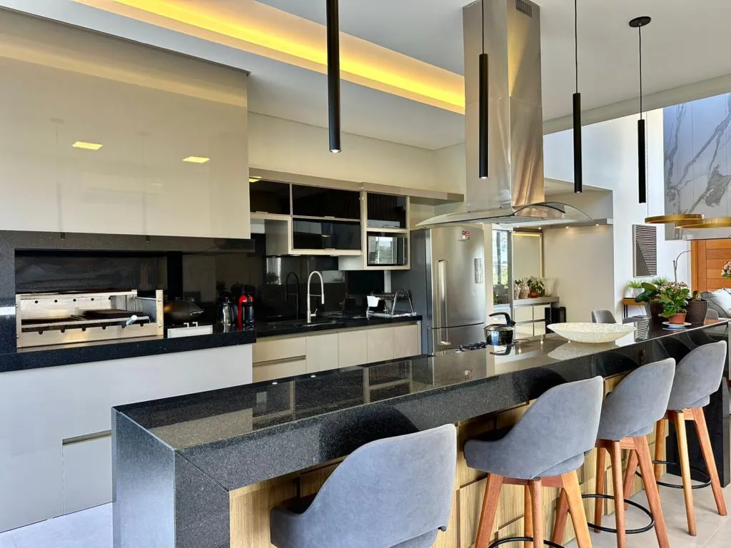 Imagem Casa em Condominio 4 Dormitórios - Bairro Dubai