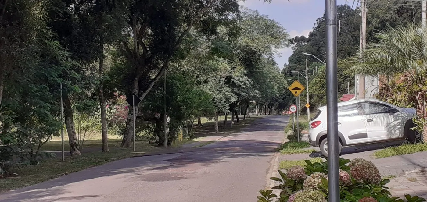 Imagem Terreno no Pilarzinho. 1600 m2. Faz 9 sobrados! R$ 1.700.000