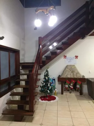Imagem Linda casa em condomínio Fechado - Bairro Horto