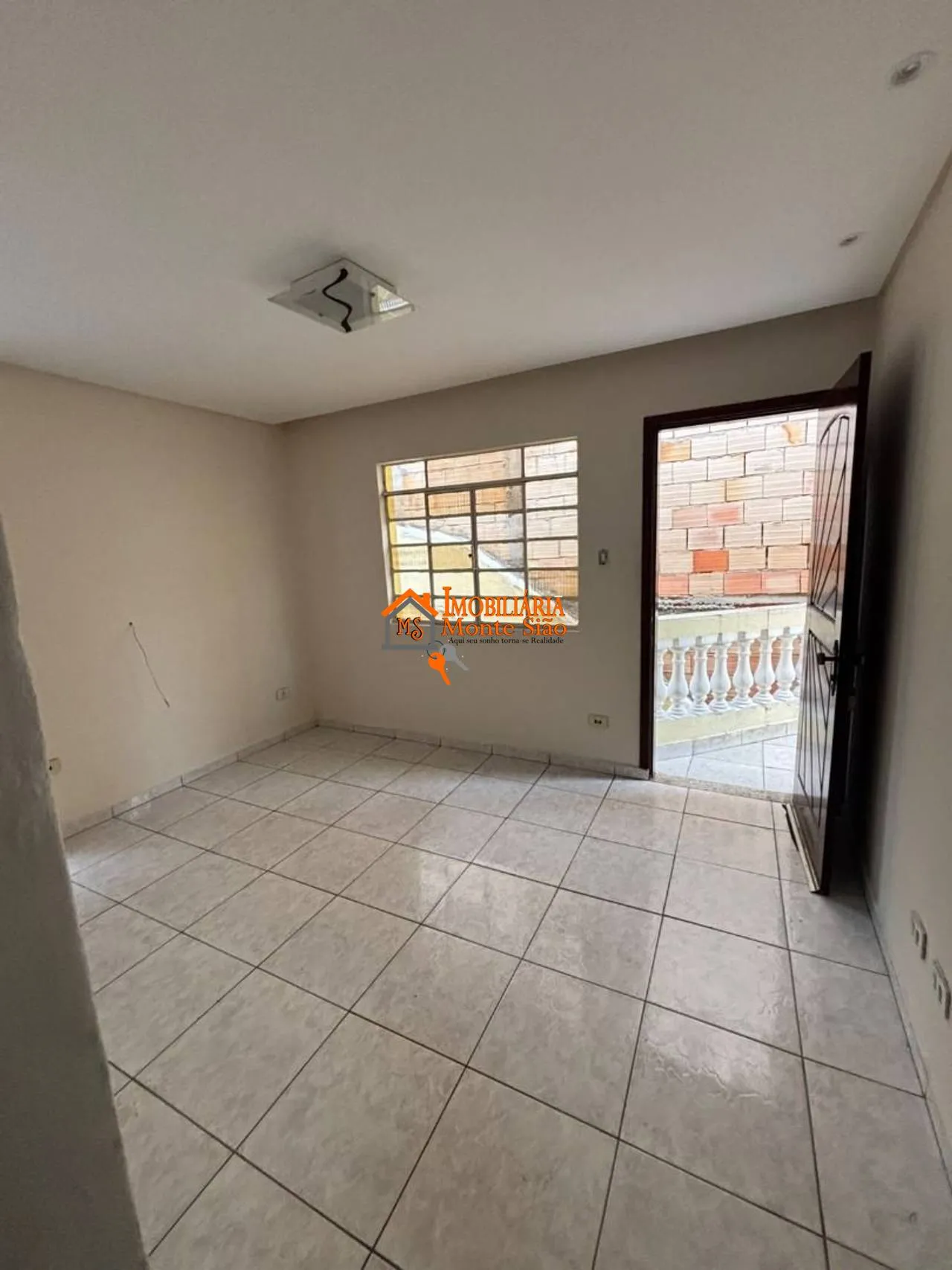 Imagem Casa com 2 dormitórios para alugar, 250 m² por R$ 2.331,00/mês - Gopoúva - Guarulhos/SP