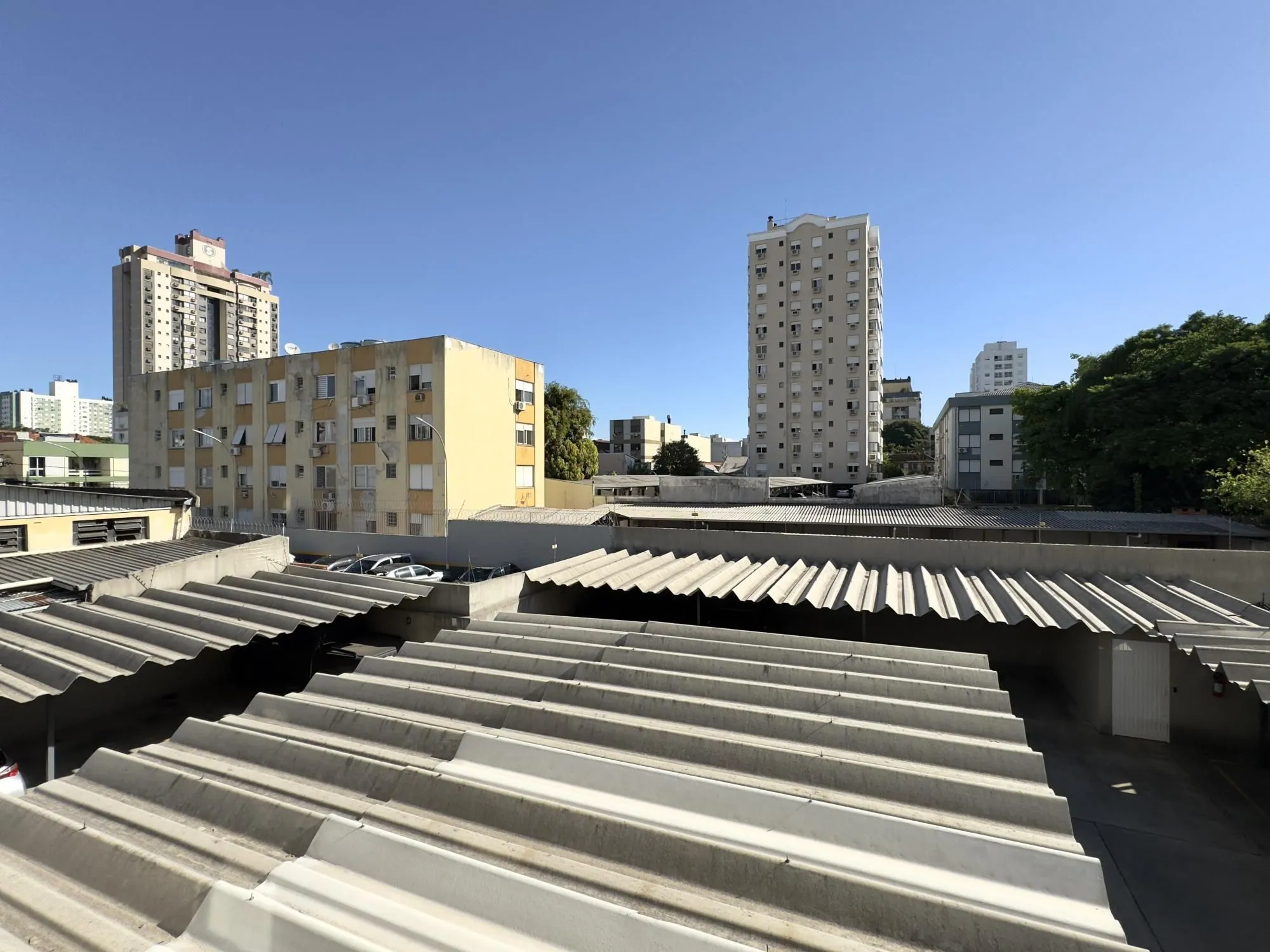 Imagem APARTAMENTO 2 DORMITÓRIOS, SENDO 1 SUÍTE COM VAGA DE GARAGEM NO BAIRRO SANTANA