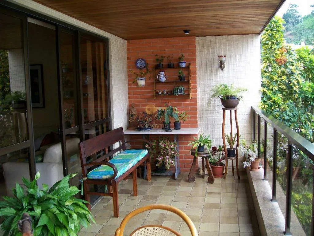 Imagem Apartamento para Venda em Teresópolis / RJ no bairro Agriões