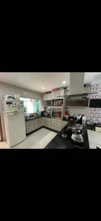 Imagem Sobrado com 250 m² 3 Dormitorios sendo 1 Suíte com sacada e 4 Vagas