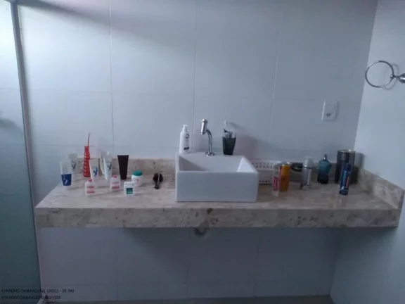 Imagem Casa em Condomínio de Luxo para Locação em Camaçari-BA, 3 Quartos, 3 Suítes, 2 Salas, 2 Banheiros, 4 Vagas, 280m².