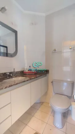 Imagem 3 dormitórios, sendo 1 suíte com sacada, banheiro social e de serviço, totalizando 3 banheiros, sala ampla para dois ambientes com sacada, cozinha e lavanderia, 1 vaga de garagem.