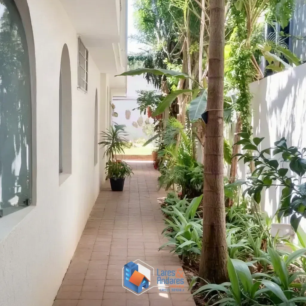 Imagem Casa para venda em Butantã com 4 quartos, sendo 1 suíte, 299m²