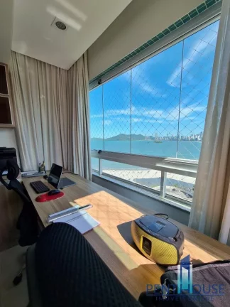 Imagem Apartamento Zona Central para Venda em Balneário Camboriú, CENTRO, 3 dormitórios, 3 suítes, 4 banheiros, 3 vagas