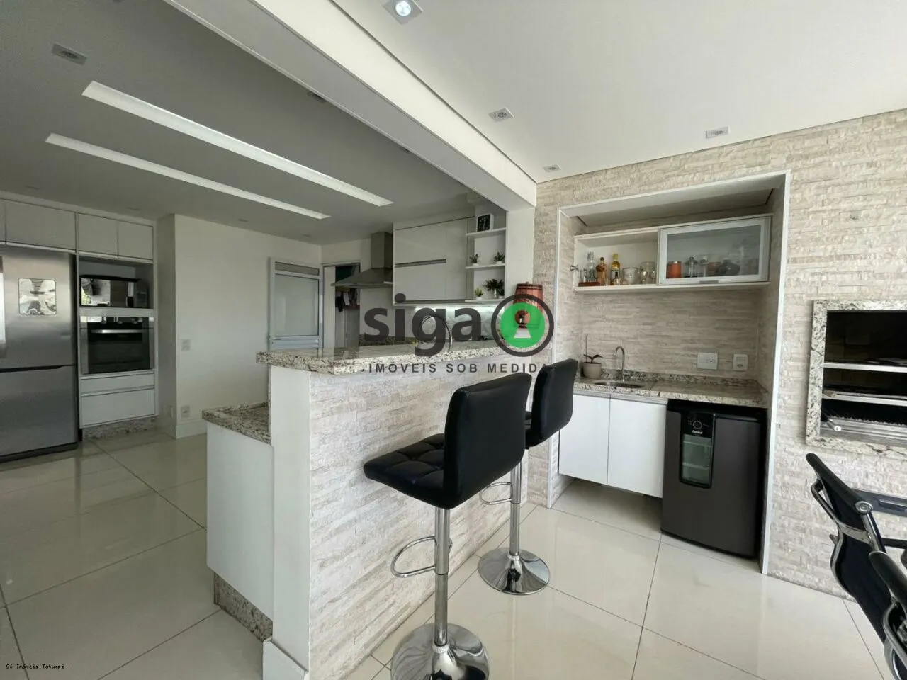 Imagem Luxo e Conforto no Tatuapé: 163m² Mobiliado, 4 Dorms (2 Suítes) e Lazer de Clube