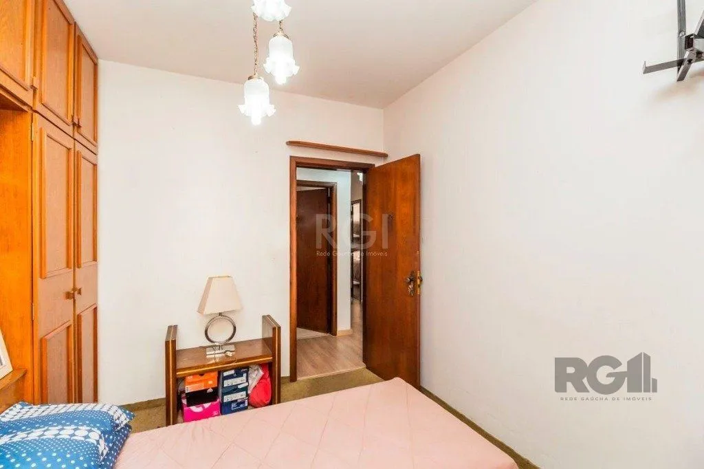 Imagem Casa de 266m² - 5 dormitórios, 5 vagas no bairro São João